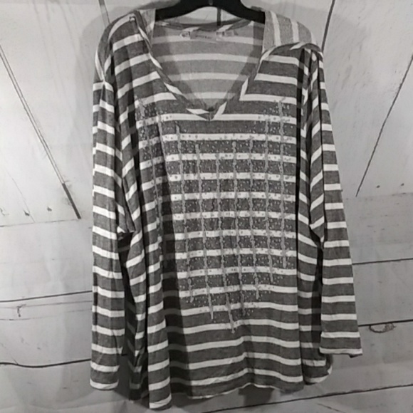 Avenue Hooded Pullover Blouse with Beading 26/28 - Picture 2 of 6